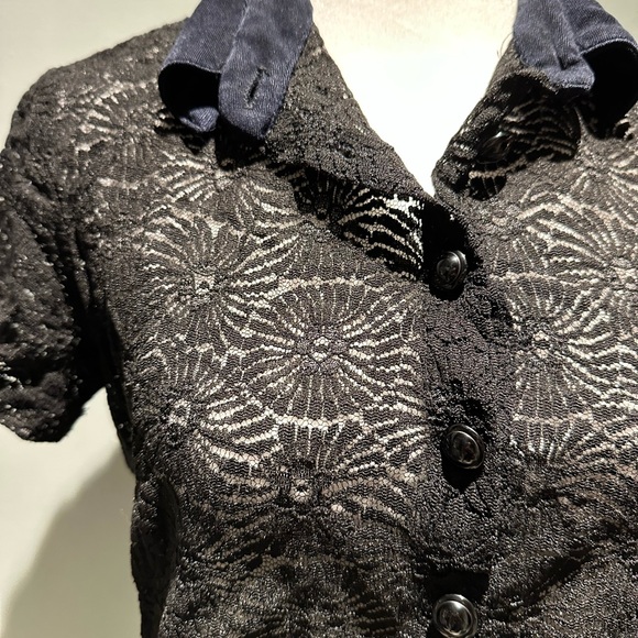 Lace, cropped, collared shirt - Picture 2 of 3